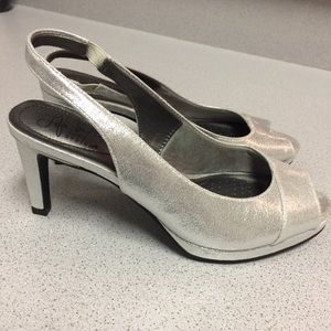 LifeStride Silver Heels